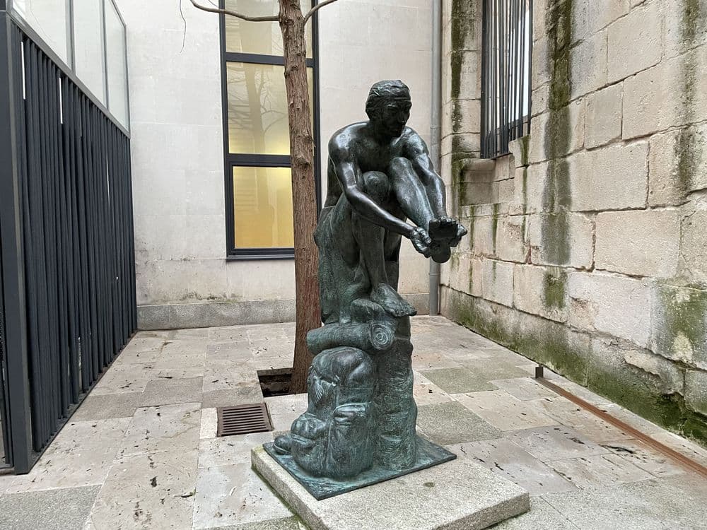 Escultura al Peregrino en Burgos