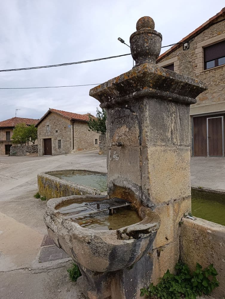 Fuente de Dobro