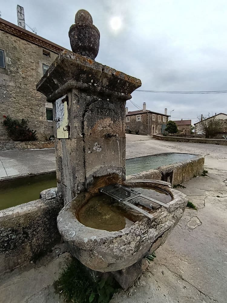 Fuente de Dobro