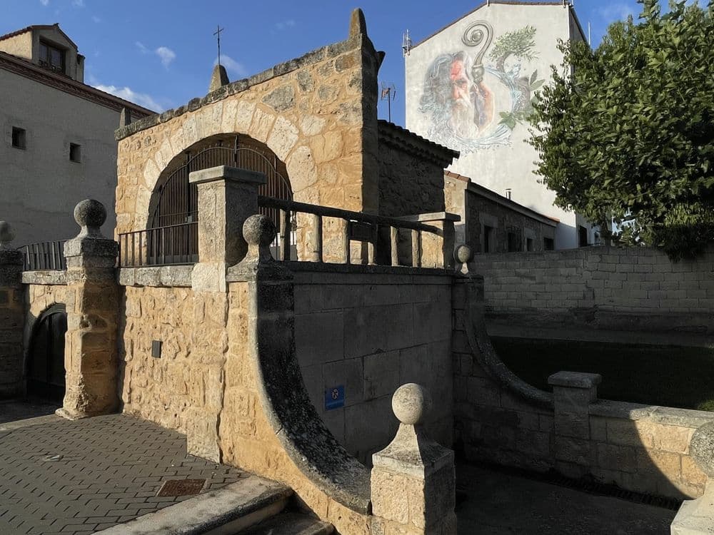 Ermita de San Pedro de Bourges