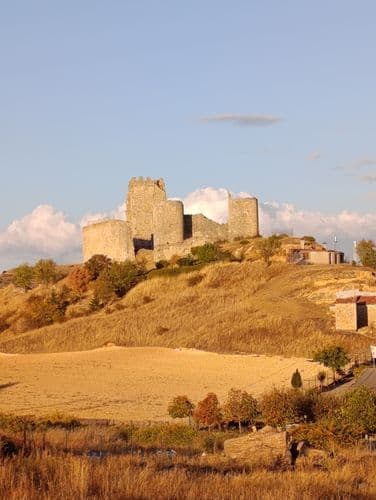 Castillo de Coruña del Conde