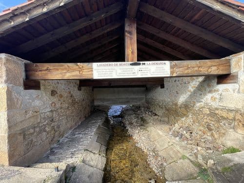 Lavadero público Monterrubio de la Demanda