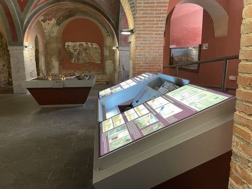 Centro de Interpretación de la Arquitectura del Vino - CIAVIN