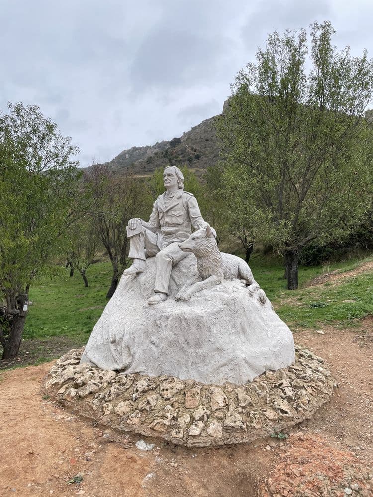 Monumento a Félix Rodríguez de la Fuente