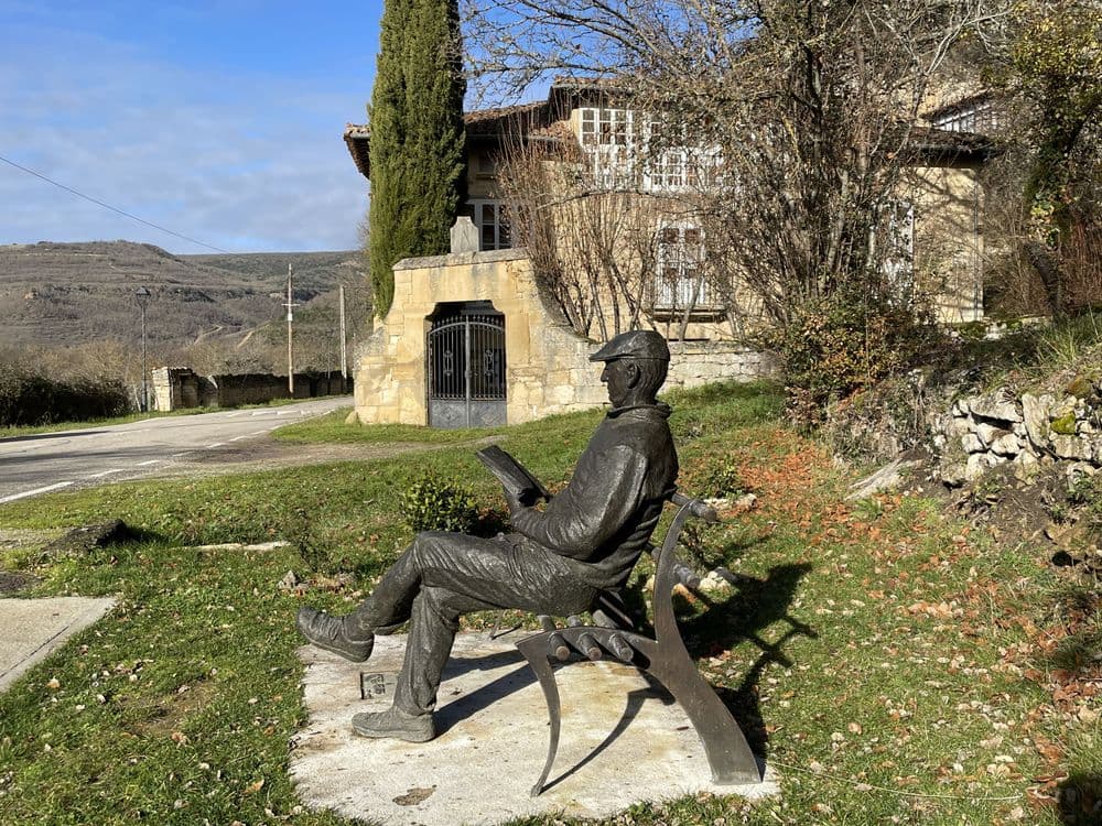 Monumento Miguel Delibes