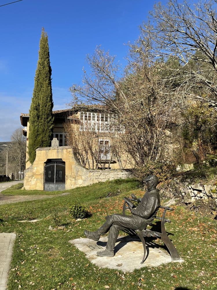 Monumento Miguel Delibes