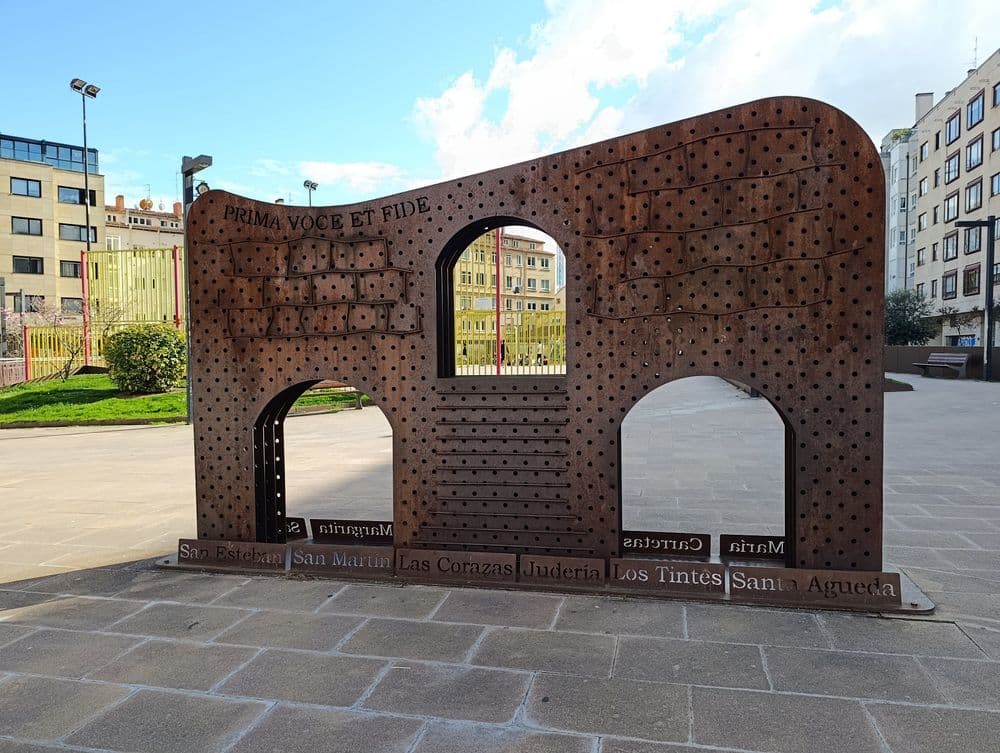 Monumento "Puertas de la Muralla"