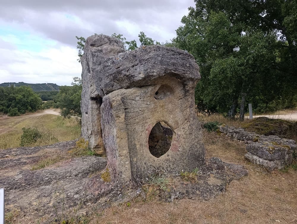 Necrópolis de Santa María de Tejuela
