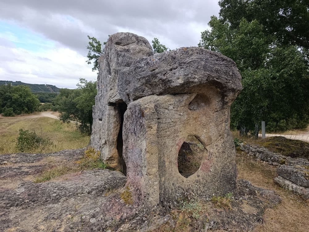 Necrópolis de Santa María de Tejuela