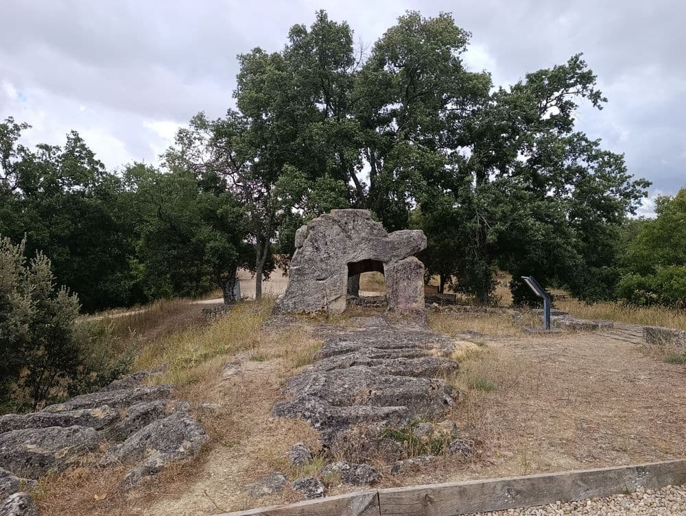 Necrópolis de Santa María de Tejuela