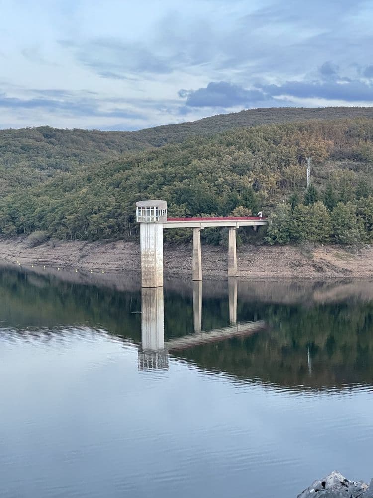 Presa del Embalse de Uzquiza