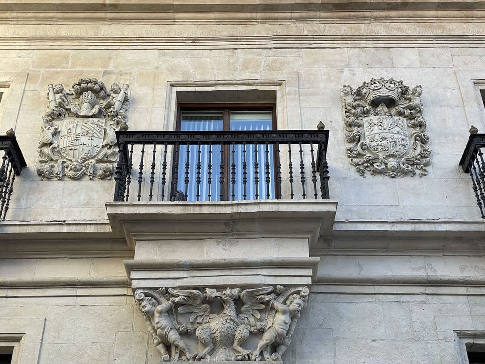 Palacio de los Martínez-España y Ordoño-Rosales