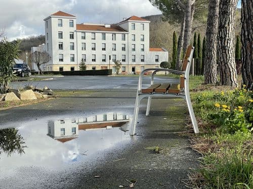 Residencia de la Sagrada Familia (Antiguo Balneario de Cucho)