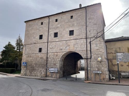 Arco de la Cárcel - Museo Pictórico