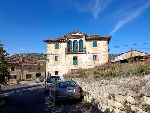 Casona Indiana de Ayuelas