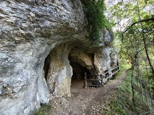 Desfiladero de Diaclasas y Cuevas