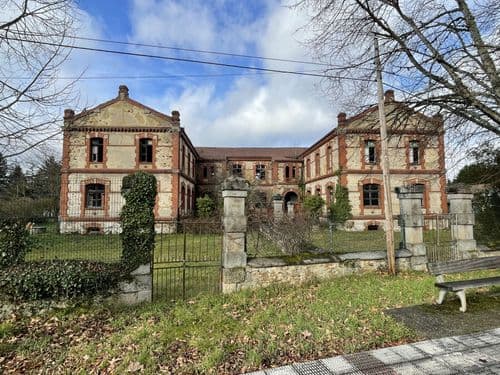 Escuelas Cristalera Española en Arija