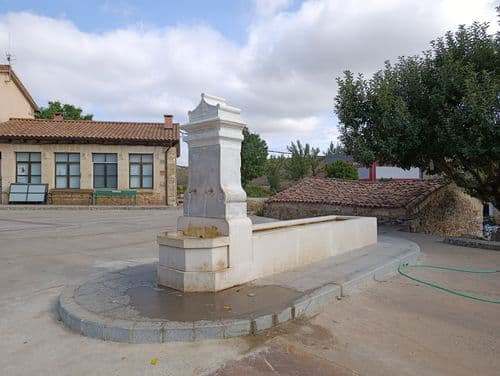 Fuente pública de Quintanilla Pedro Abarca