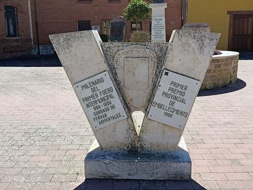 Monolito conmemorativo del Milenario