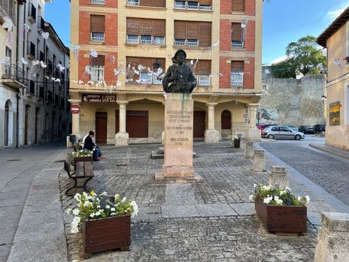 Monumento a Juan de Salazar y Espinosa