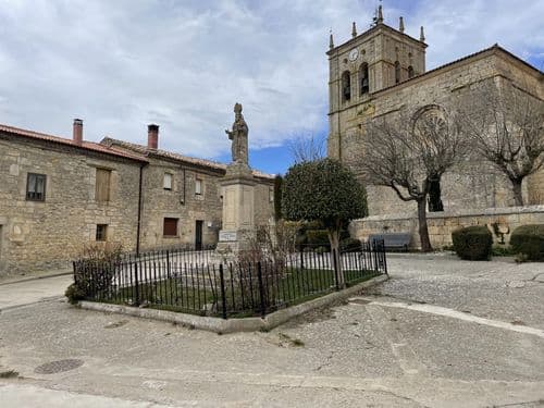 Monumento a Pedro Paramón
