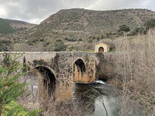 Puente de Pesquera de Ebro