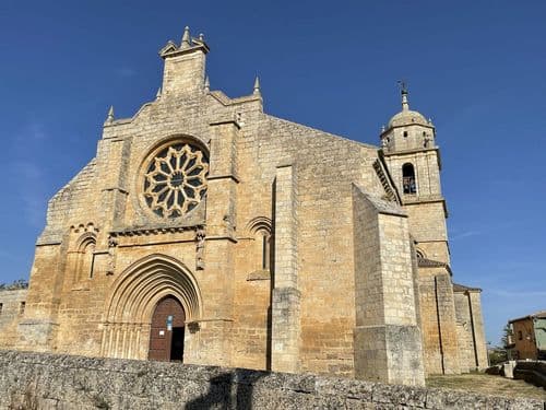 Colegiata de Santa María del Manzano